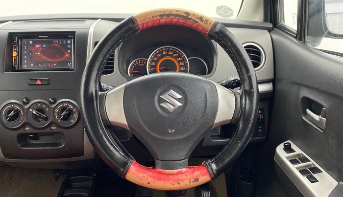 2010 Maruti Wagon R 1.0 VXI, Petrol, Manual, 73,519 km, Steering Wheel Close Up