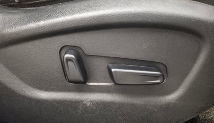 2020 KIA SELTOS GTX PLUS AT 1.5 DIESEL, Diesel, Automatic, 1,04,648 km, Driver Side Adjustment Panel