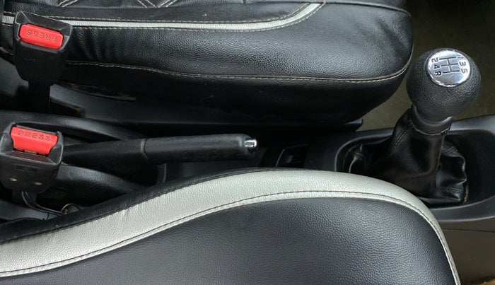 2016 Maruti Wagon R 1.0 VXI, CNG, Manual, 99,577 km, Gear Lever