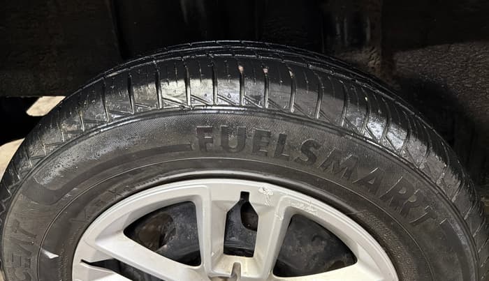 2019 Renault TRIBER RXT, Petrol, Manual, 17,775 km, Right Rear Tyre Tread