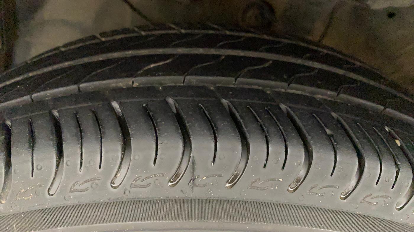 2023 Honda Amaze 1.2L I-VTEC VX CVT, Petrol, Automatic, 13,329 km, Left Front Tyre Tread