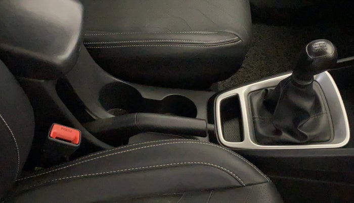 2021 Hyundai VENUE S+ 1.2, Petrol, Manual, 34,447 km, Gear Lever