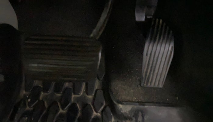 2020 Jeep Compass LIMITED PLUS PETROL AT, Petrol, Automatic, 29,556 km, Pedals