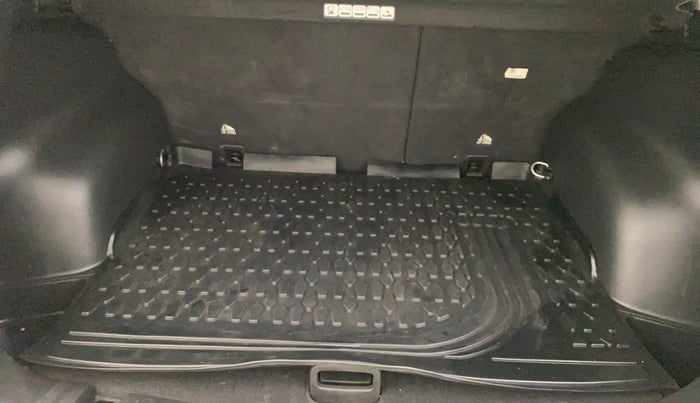 2020 Jeep Compass LIMITED PLUS PETROL AT, Petrol, Automatic, 29,556 km, Boot Inside