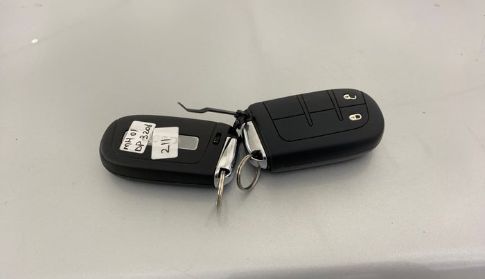 2020 Jeep Compass LIMITED PLUS PETROL AT, Petrol, Automatic, 29,556 km, Key Close Up