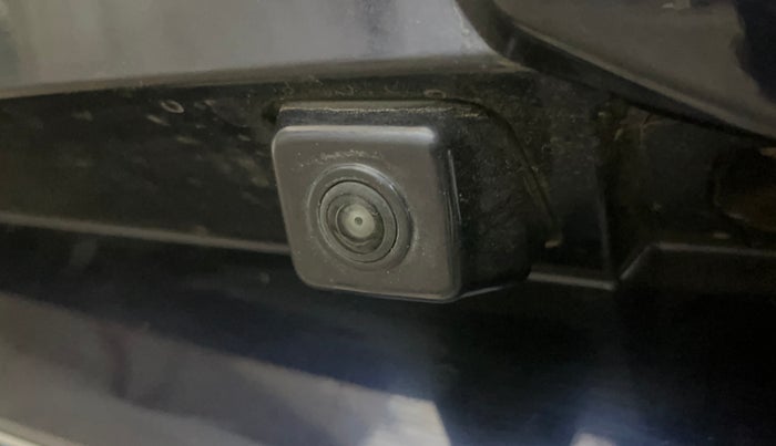 2023 Mahindra XUV700 AX 7 LUXURY P AT 7 STR, Petrol, Automatic, 14,877 km, Parking Camera