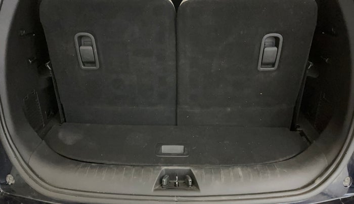 2023 Mahindra XUV700 AX 7 LUXURY P AT 7 STR, Petrol, Automatic, 14,877 km, Boot Inside