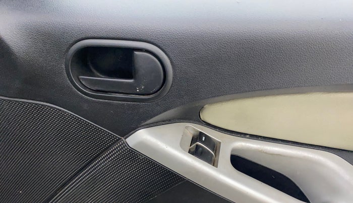 2014 Ford Figo TITANIUM 1.4 DIESEL, Diesel, Manual, 86,337 km, Driver Side Door Panels Control