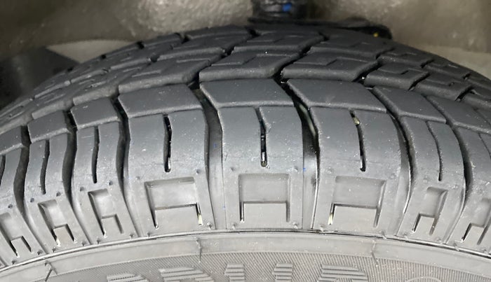 2020 Maruti Eeco 5 STR WITH AC PLUSHTR, Petrol, Manual, 7,729 km, Right Front Tyre Tread