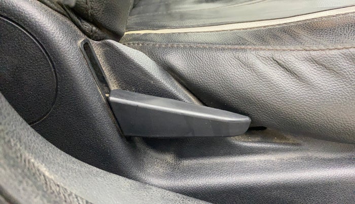 2014 Ford Figo ZXI 1.4 DIESEL, Diesel, Manual, 1,14,390 km, Driver Side Adjustment Panel