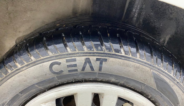 2014 Ford Figo ZXI 1.4 DIESEL, Diesel, Manual, 1,14,390 km, Left Rear Tyre Tread