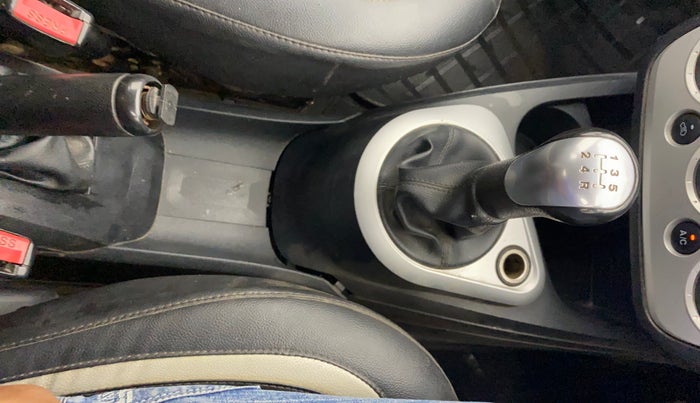 2014 Ford Figo ZXI 1.4 DIESEL, Diesel, Manual, 1,14,390 km, Gear Lever