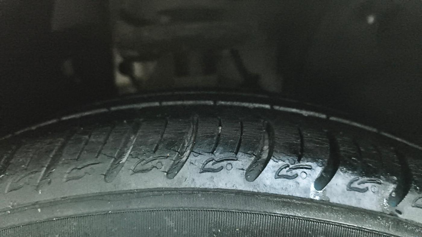 2021 Tata ALTROZ XM PLUS PETROL, Petrol, Manual, 32,740 km, Right Front Tyre Tread