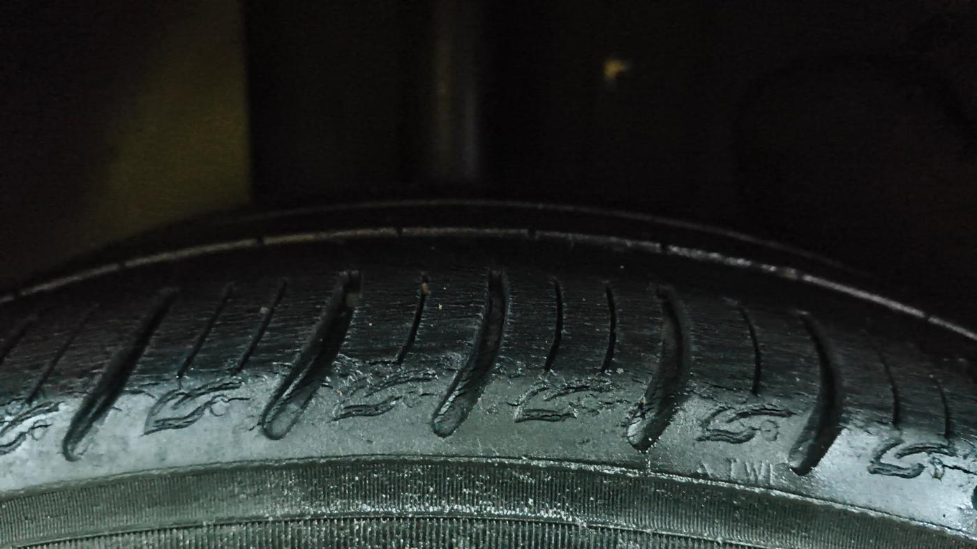 2021 Tata ALTROZ XM PLUS PETROL, Petrol, Manual, 32,740 km, Right Rear Tyre Tread