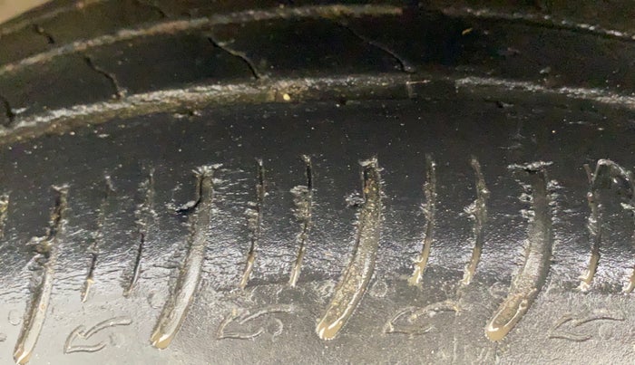 2020 Renault TRIBER RXZ AMT, Petrol, Automatic, 55,886 km, Left Front Tyre Tread