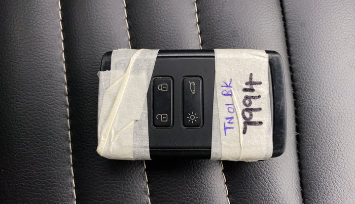 2020 Renault TRIBER RXZ AMT, Petrol, Automatic, 55,886 km, Key Close Up