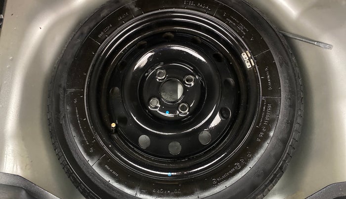 2016 Maruti Swift VXI O, Petrol, Manual, 66,684 km, Spare Tyre