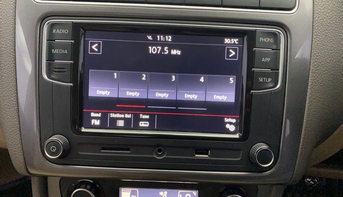 2018 Volkswagen Vento HIGHLINE 1.6 MPI, Petrol, Manual, 47,476 km, Infotainment System