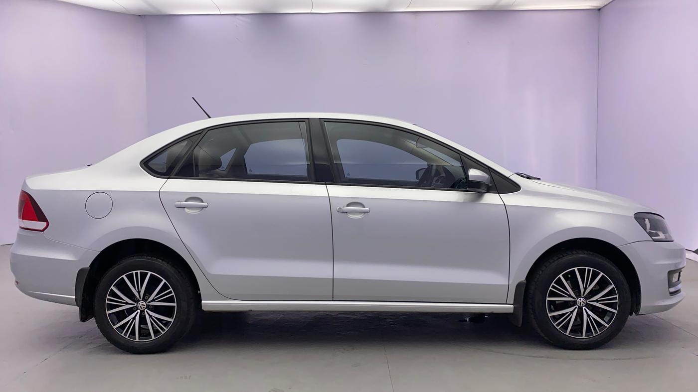 2018 Volkswagen Vento HIGHLINE 1.6 MPI, Petrol, Manual, 47,476 km, Right Side View