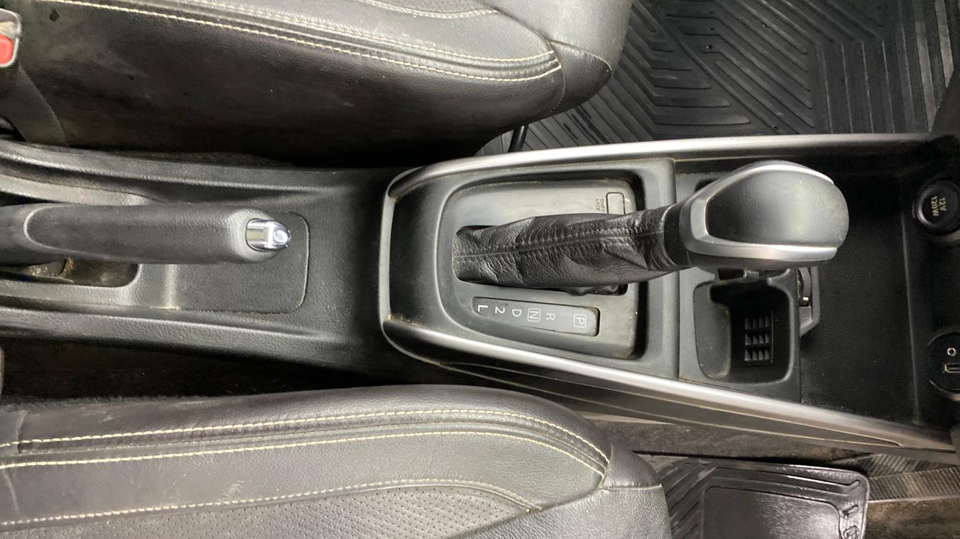 2021 Maruti XL6 ALPHA AT, Petrol, Automatic, 1,16,369 km, Gear Lever