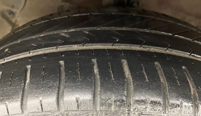 2014 Hyundai Xcent BASE 1.2, Petrol, Manual, 51,760 km, Left Front Tyre Tread