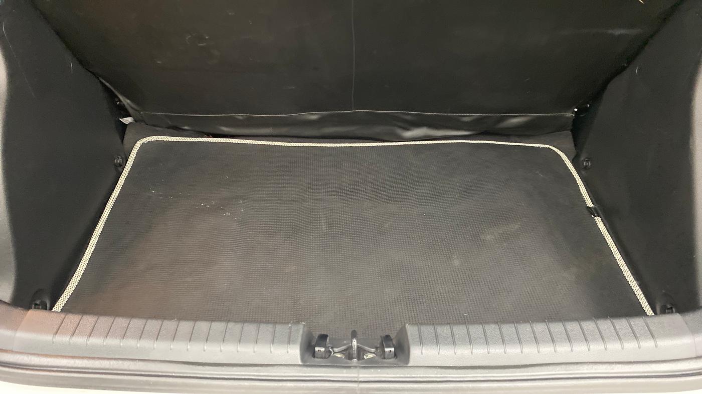 2020 Hyundai Elite i20 ASTA 1.2 (O), Petrol, Manual, 13,205 km, Boot Inside
