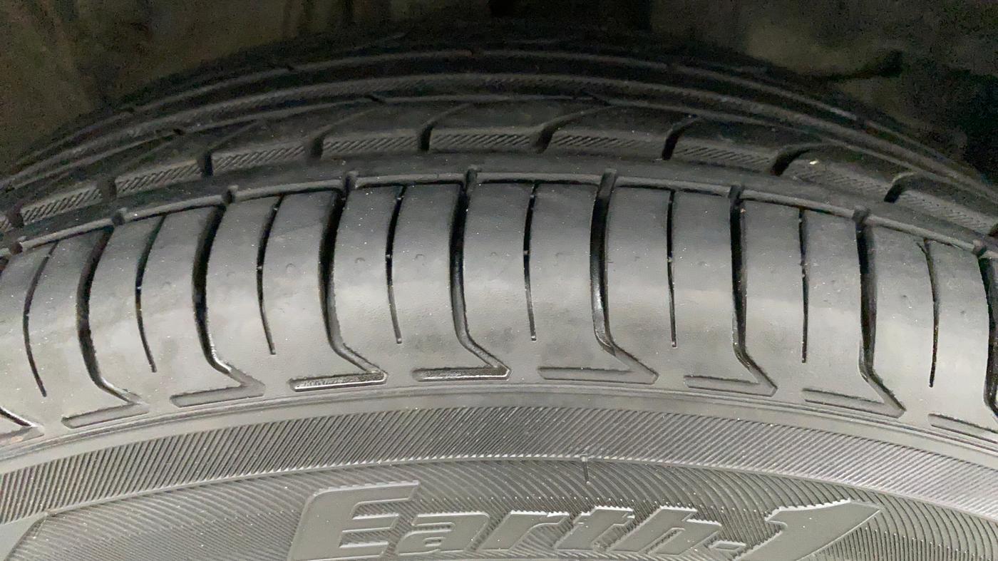 2016 Honda Jazz 1.2L I-VTEC V AT, Petrol, Automatic, 51,949 km, Right Front Tyre Tread