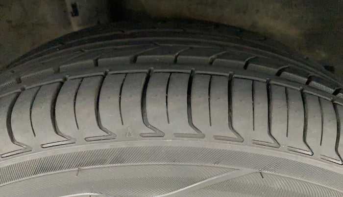 2016 Honda Jazz 1.2L I-VTEC V AT, Petrol, Automatic, 51,949 km, Right Rear Tyre Tread