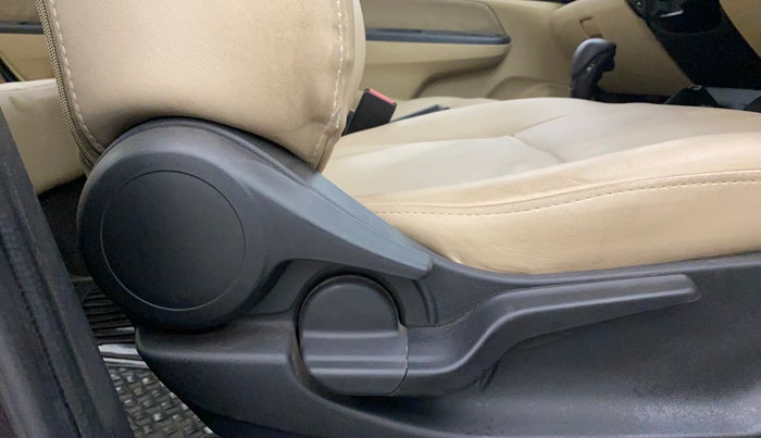 2018 Honda Amaze 1.2L I-VTEC S CVT, CNG, Automatic, 68,638 km, Driver Side Adjustment Panel