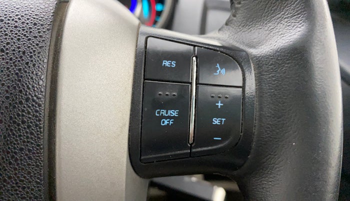 2016 Mahindra XUV500 W10 AT, Diesel, Automatic, 85,039 km, Adaptive Cruise Control