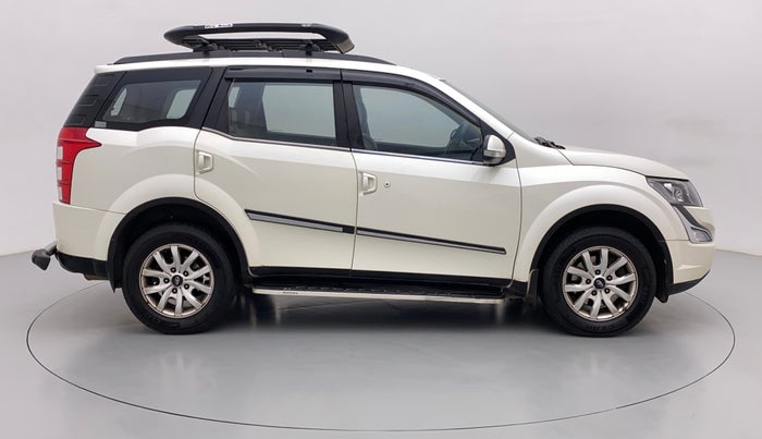 2016 Mahindra XUV500 W10 AT, Diesel, Automatic, 85,039 km, Right Side View