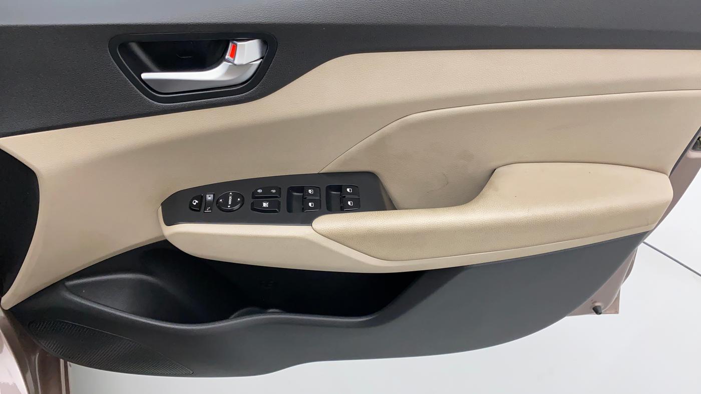 2019 Hyundai Verna 1.6 SX VTVT (O), Petrol, Manual, 16,081 km, Driver Side Door Panels Control