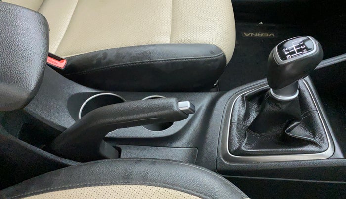 2019 Hyundai Verna 1.6 SX VTVT (O), Petrol, Manual, 16,081 km, Gear Lever