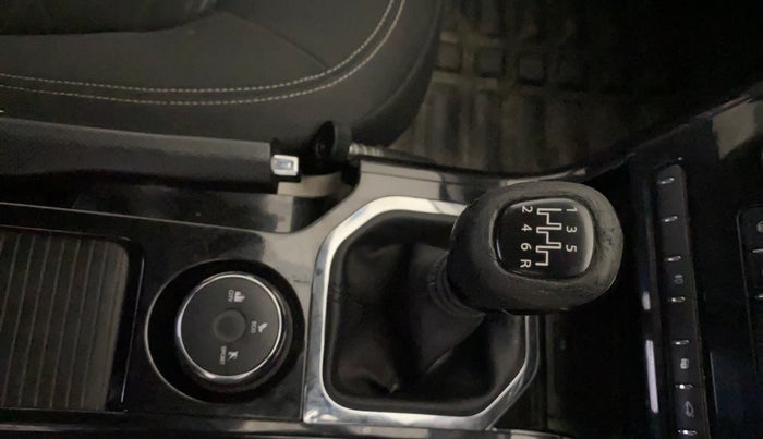 2020 Tata NEXON XZ PLUS PETROL, Petrol, Manual, 64,263 km, Gear Lever