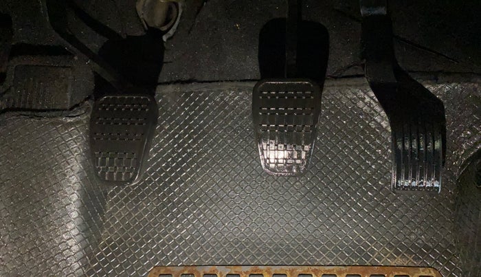 2020 Tata NEXON XZ PLUS PETROL, Petrol, Manual, 64,263 km, Pedals