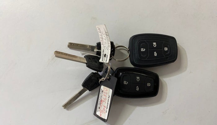 2020 Tata NEXON XZ PLUS PETROL, Petrol, Manual, 64,263 km, Key Close Up