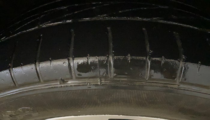 2020 Tata NEXON XZ PLUS PETROL, Petrol, Manual, 64,263 km, Right Front Tyre Tread