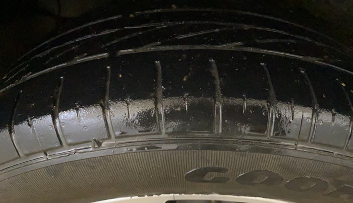 2020 Tata NEXON XZ PLUS PETROL, Petrol, Manual, 64,263 km, Right Rear Tyre Tread