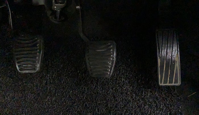 2017 Mahindra Kuv100 K4 PLUS 5 STR, Petrol, Manual, 18,884 km, Pedals