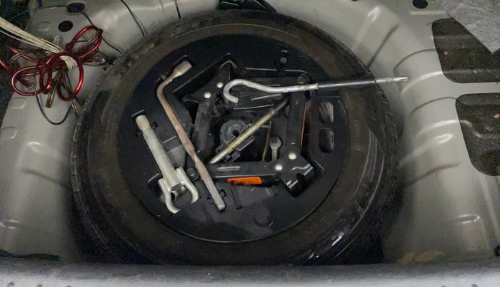 2017 Mahindra Kuv100 K4 PLUS 5 STR, Petrol, Manual, 18,884 km, Spare Tyre