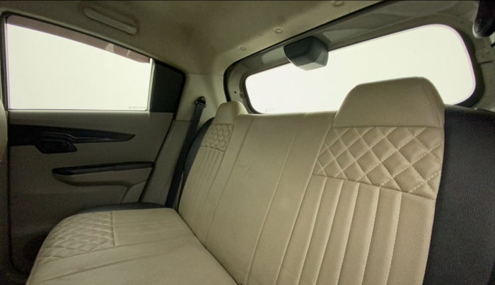 2017 Mahindra Kuv100 K4 PLUS 5 STR, Petrol, Manual, 18,884 km, Right Side Rear Door Cabin