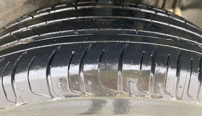 2020 Tata NEXON XM PETROL, Petrol, Manual, 30,947 km, Left Rear Tyre Tread