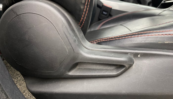 2020 Tata NEXON XM PETROL, Petrol, Manual, 30,947 km, Driver Side Adjustment Panel