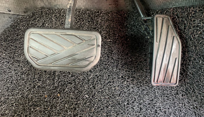 2017 Maruti Baleno ALPHA CVT PETROL 1.2, Petrol, Automatic, 63,780 km, Pedals