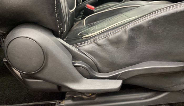 2017 Maruti Baleno ALPHA CVT PETROL 1.2, Petrol, Automatic, 63,780 km, Driver Side Adjustment Panel