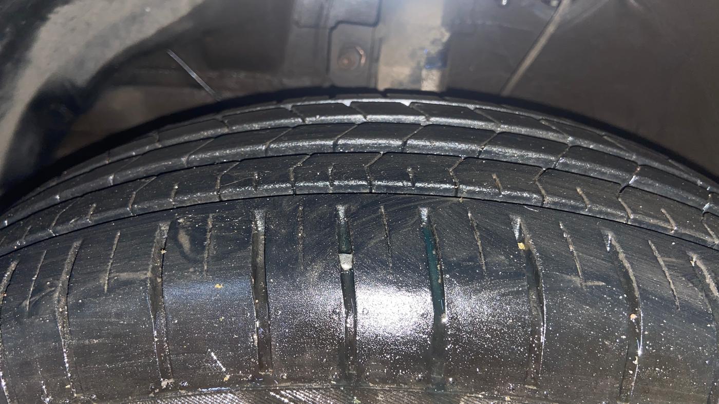 2023 Maruti Dzire ZXI Plus, Petrol, Manual, 18,987 km, Left Front Tyre Tread