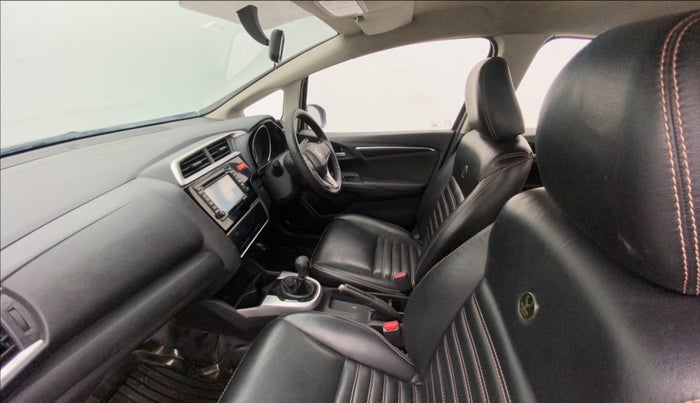 2016 Honda Jazz 1.5L I-DTEC VX, Diesel, Manual, 1,12,486 km, Right Side Front Door Cabin