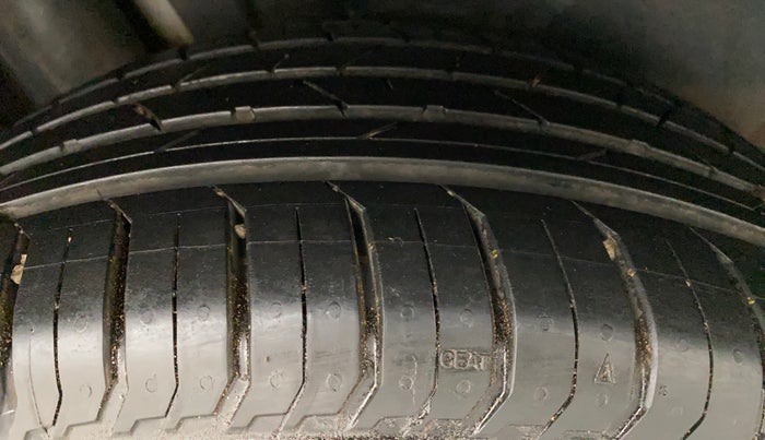 2022 Skoda SLAVIA AMBITION 1.0L TSI AT, Petrol, Automatic, 7,793 km, Right Rear Tyre Tread