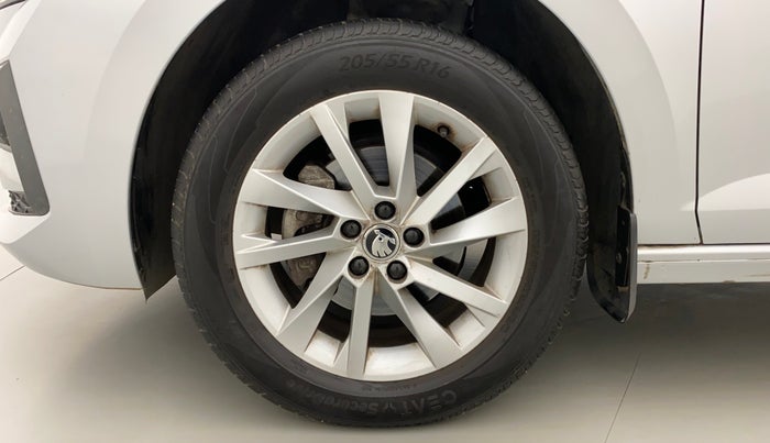 2022 Skoda SLAVIA AMBITION 1.0L TSI AT, Petrol, Automatic, 7,793 km, Left Front Wheel