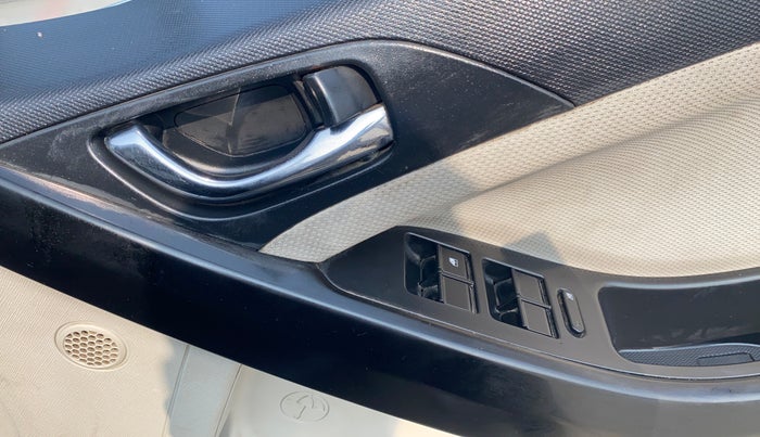 2021 Tata NEXON XZ PLUS (O) PETROL, Petrol, Manual, 87,615 km, Driver Side Door Panels Control